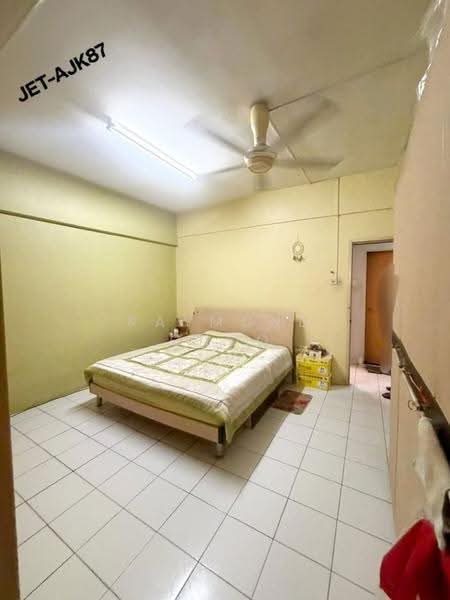 Pangsapuri untuk Dijual di Vista Bayu - Raymond Choo - Bedroom - PropertyGuru.com.my