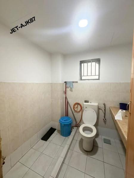 Pangsapuri untuk Dijual di Vista Bayu - Raymond Choo - Bathroom - PropertyGuru.com.my