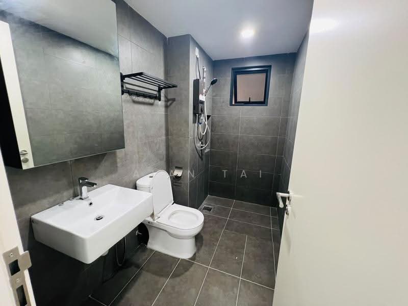 Kondominium untuk Disewa di D'Terra Residences - Alan Tai - Bathroom - PropertyGuru.com.my