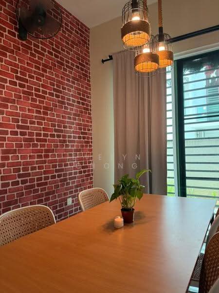 Rumah Teres untuk Disewa di Bandar Sri Sendayan (Negeri Sembilan) - Evelyn Chong - Dining Room - PropertyGuru.com.my