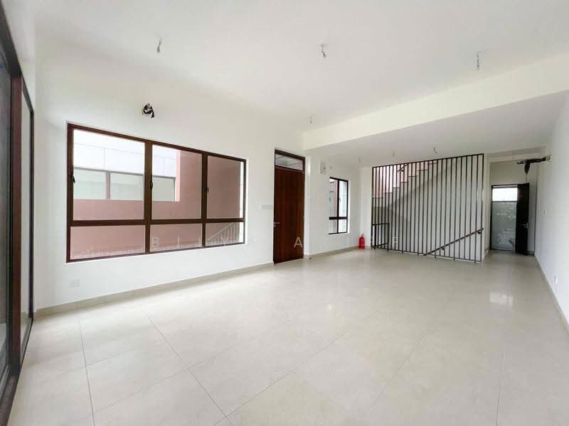 3-storey Terraced House for Sale in Cyberjaya (Selangor) - BILYA ARIFF - Living Room - PropertyGuru.com.my