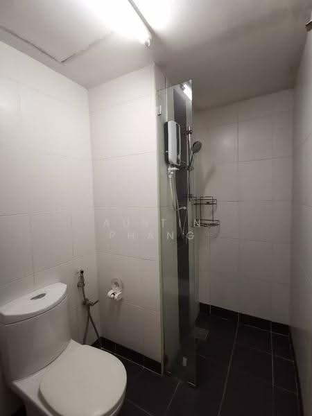 Kondominium untuk Disewa di Residence 8 - Austin Phang - Bathroom - PropertyGuru.com.my