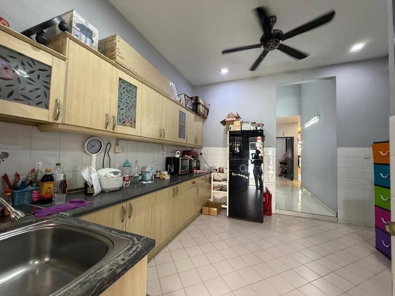 1-storey Terraced House for Rent in Taman Molek (Johor Bahru) - Fion Choo - PropertyGuru.com.my