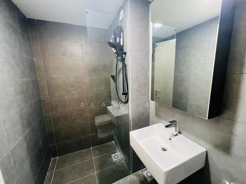 Kondominium untuk Disewa di D'Terra Residences - Alan Tai - Bathroom - PropertyGuru.com.my