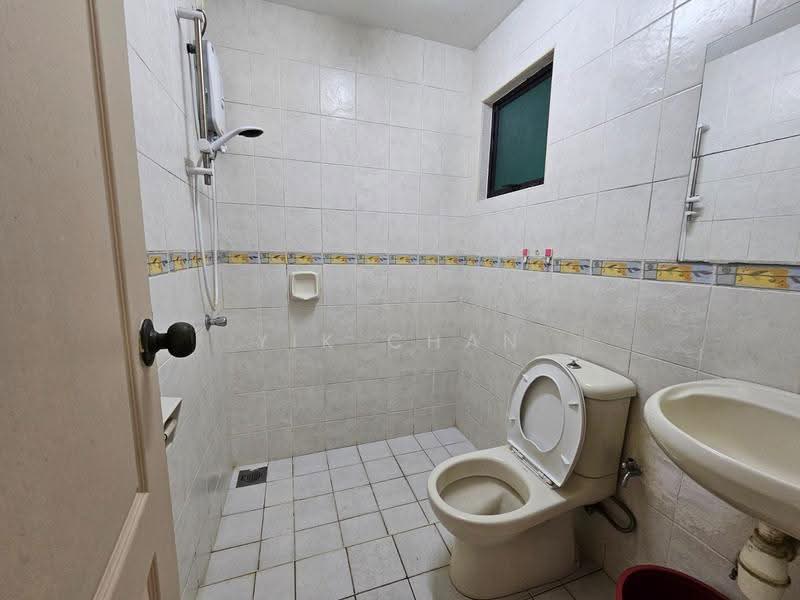 Condominium for Rent at Pelangi Utama - Yik Chan - Bathroom - PropertyGuru.com.my