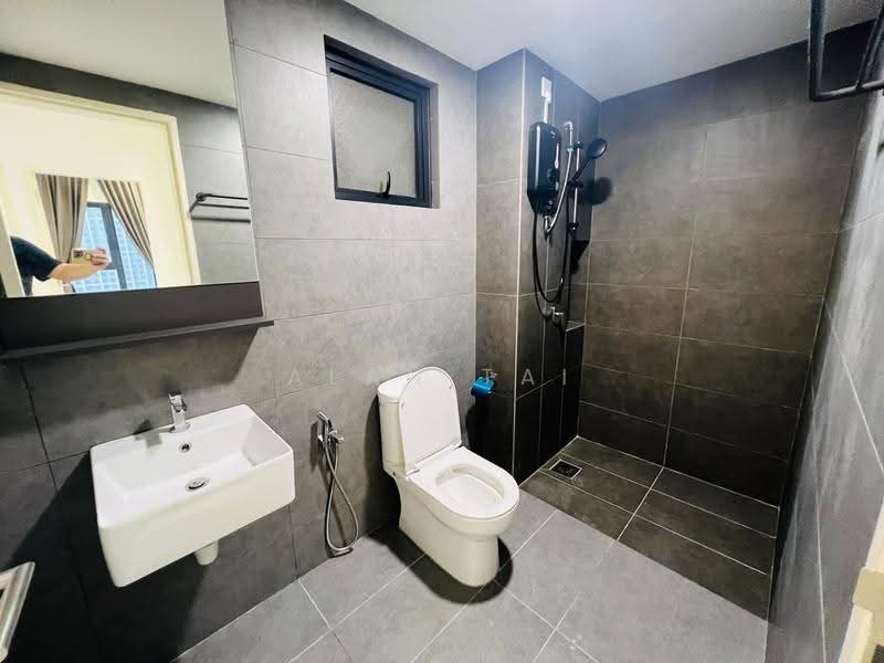 Kondominium untuk Disewa di D'Terra Residences - Alan Tai - Bathroom - PropertyGuru.com.my