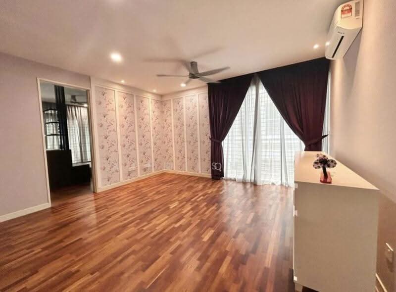 Semi-Detached House for Sale in Kajang (Selangor) - Hui Qi - Living Room - PropertyGuru.com.my
