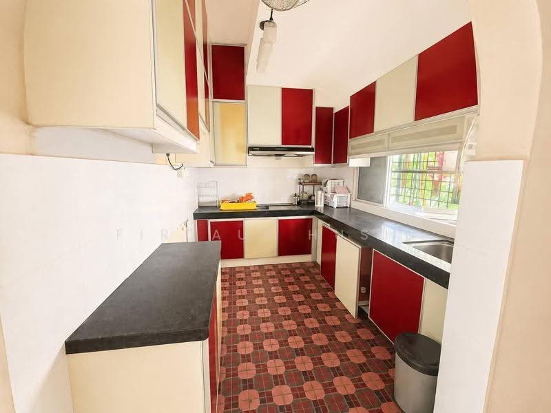 1.5-storey Terraced House for Sale in Taman Pelangi Semenyih (Semenyih) - Firdaus Husin - PropertyGuru.com.my