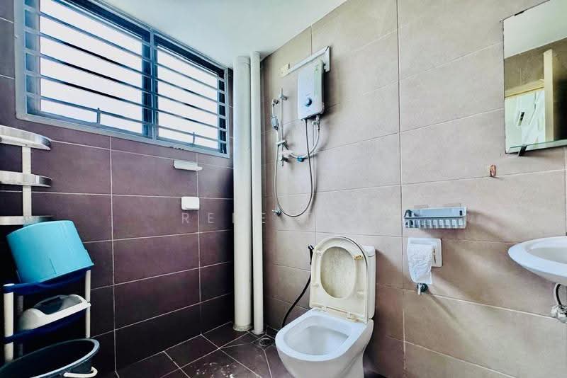 Service Residence for Rent at ARC @ Austin Hills - Rene Tew - Bathroom - PropertyGuru.com.my