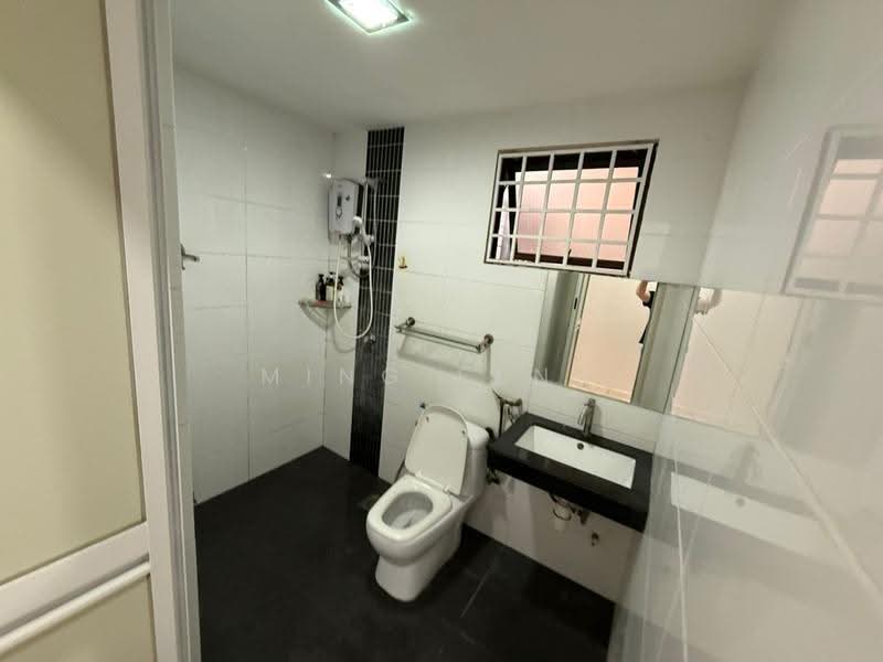 Kondominium untuk Disewa di Evergreen Park Acorn & Hazel - Ming Feng - Bathroom - PropertyGuru.com.my