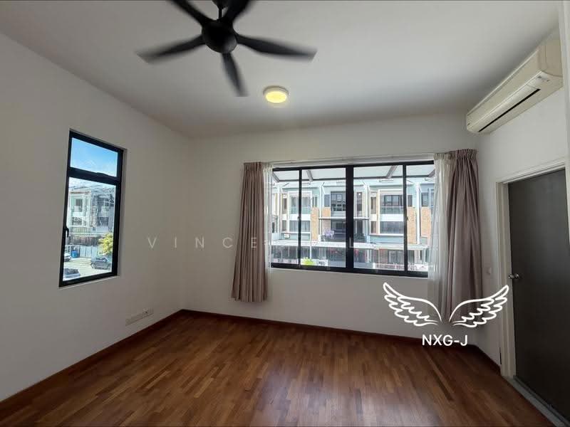 Rumah Teres 3-Tingkat untuk Dijual di Setia Utama (Setia Alam) - Vincent Lee - PropertyGuru.com.my