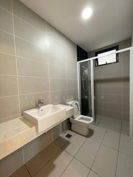 Service Residence for Sale at The Cruise Residence - Jeffrey Yap - Bathroom - PropertyGuru.com.my
