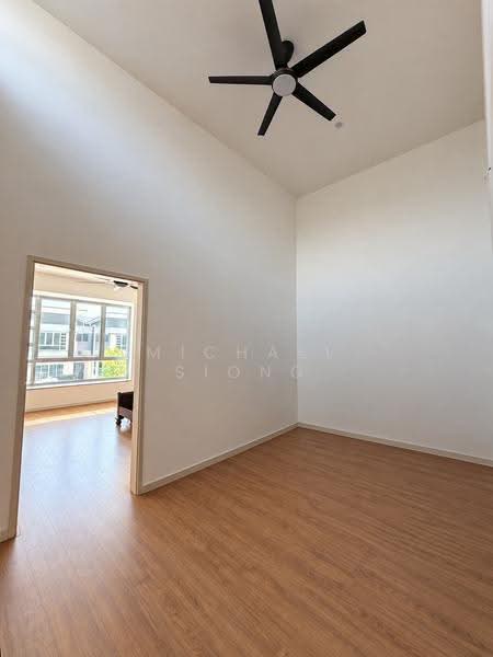 Rumah Teres 2-Tingkat untuk Disewa di Rawang (Selangor) - Michael Siong - Living Room - PropertyGuru.com.my