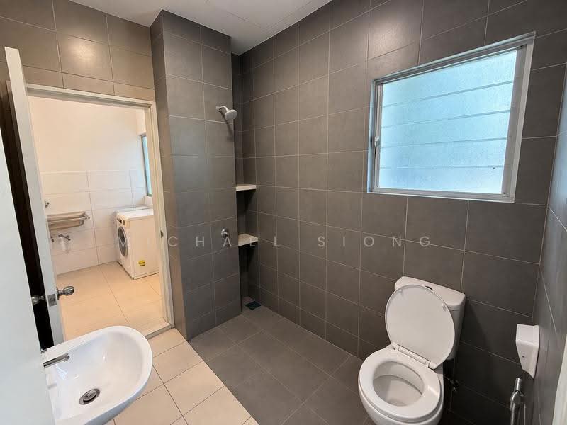 Rumah Teres 2-Tingkat untuk Disewa di Rawang (Selangor) - Michael Siong - Bathroom - PropertyGuru.com.my