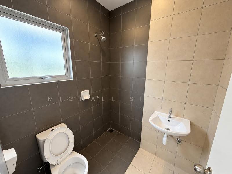 Rumah Teres 2-Tingkat untuk Disewa di Rawang (Selangor) - Michael Siong - Bathroom - PropertyGuru.com.my