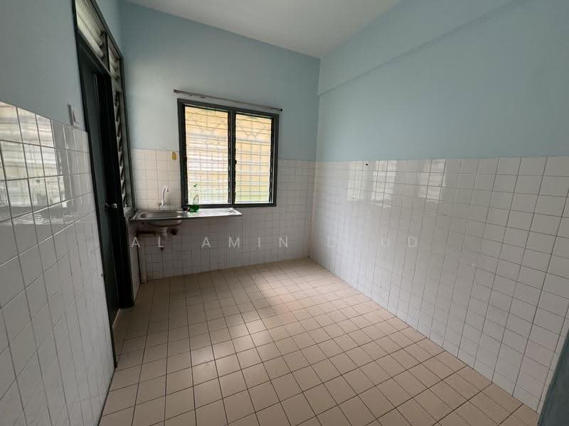 Apartment for Rent at Taman Desa Batu Caves - Al Amin Daud - Kitchen - PropertyGuru.com.my
