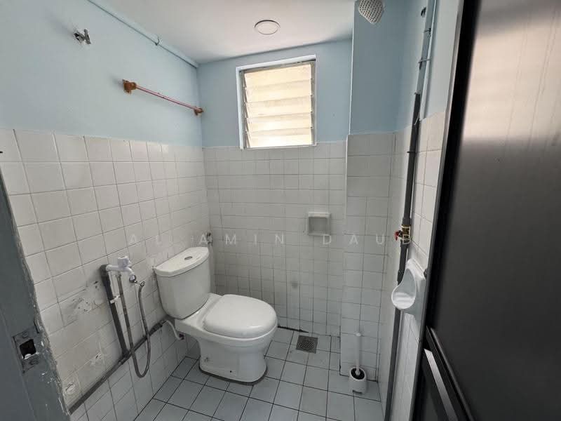 Apartment for Rent at Taman Desa Batu Caves - Al Amin Daud - Bathroom - PropertyGuru.com.my
