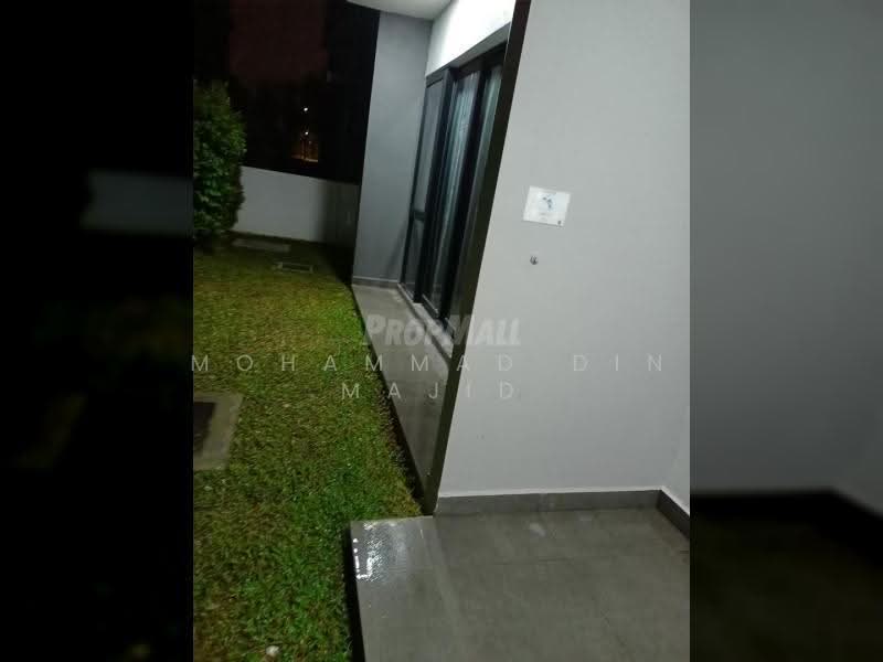 Semi-Detached House for Sale in Banting (Selangor) - Mohammad Din Majid - Exterior - PropertyGuru.com.my