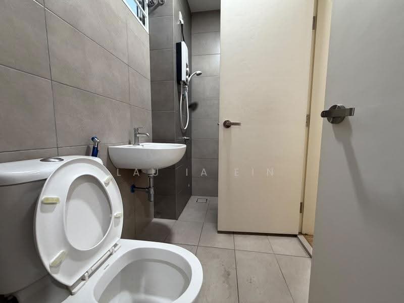 Rumah Teres 2-Tingkat untuk Disewa di Rawang (Selangor) - Lau Ia Ein - Bathroom - PropertyGuru.com.my