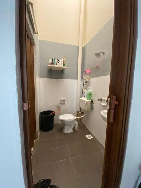 2-storey Terraced House for Sale in Taman Putra Perdana (Puchong) - ITA AHMAT - Bathroom - PropertyGuru.com.my