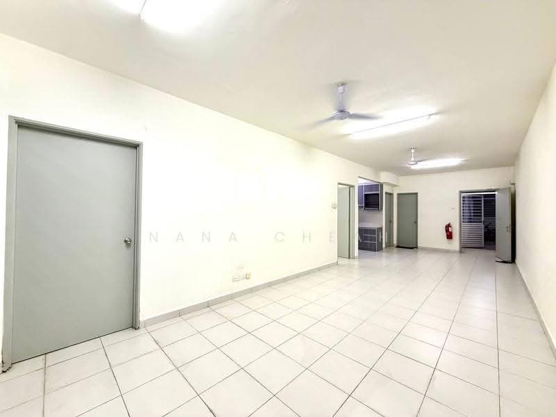 Pangsapuri untuk Disewa di Pangsapuri Seri Utama - Nana Cheah - Living Room - PropertyGuru.com.my