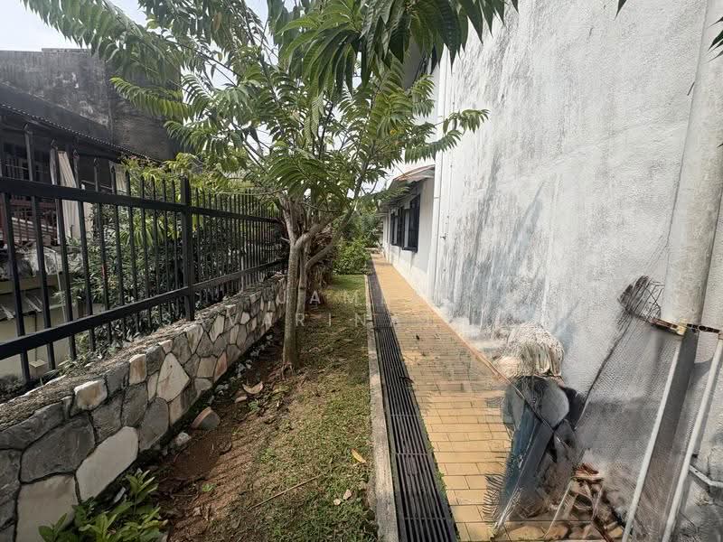 Rumah Banglo untuk Dijual di Pekan Batu 9 (Cheras) - James Savarinathan - Exterior - PropertyGuru.com.my