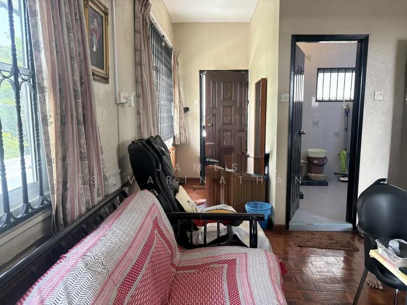 Rumah Banglo untuk Dijual di Pekan Batu 9 (Cheras) - James Savarinathan - Living Room - PropertyGuru.com.my