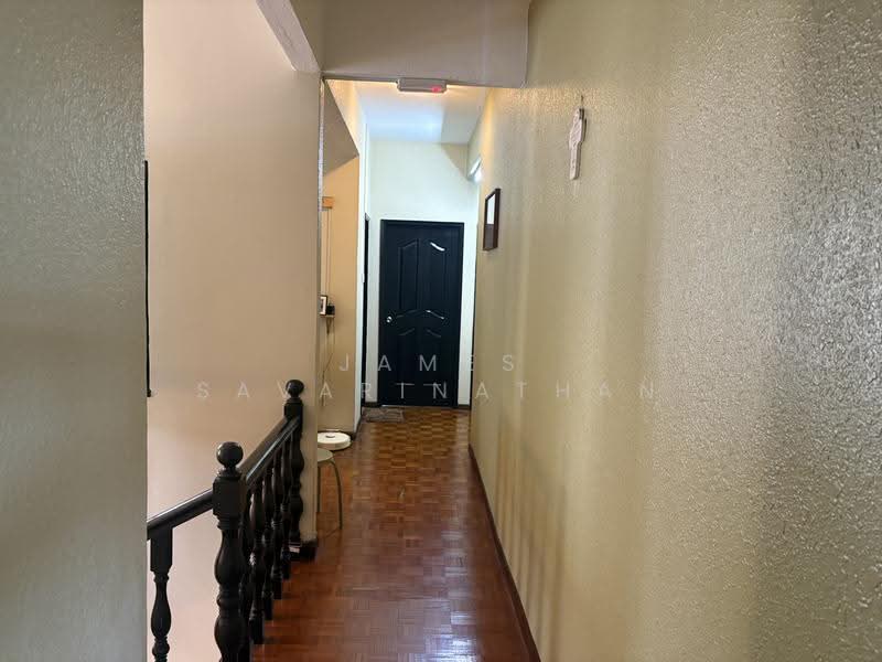Rumah Banglo untuk Dijual di Pekan Batu 9 (Cheras) - James Savarinathan - Corridor - PropertyGuru.com.my