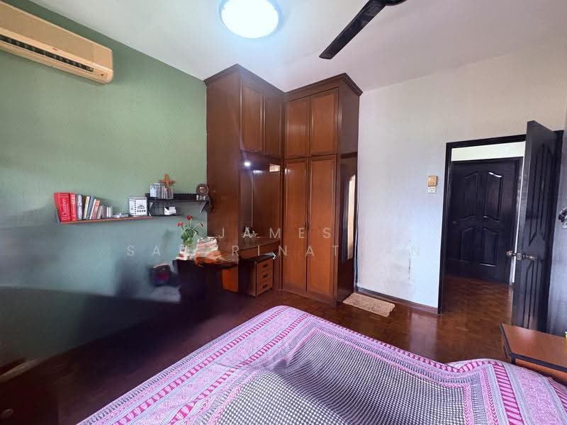 Rumah Banglo untuk Dijual di Pekan Batu 9 (Cheras) - James Savarinathan - Bedroom - PropertyGuru.com.my