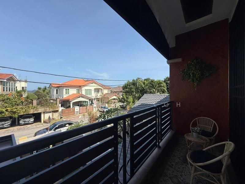 Rumah Berkembar untuk Dijual di Ukay Perdana (Ulu Kelang) - Zhi Hong Loh - Balcony - PropertyGuru.com.my