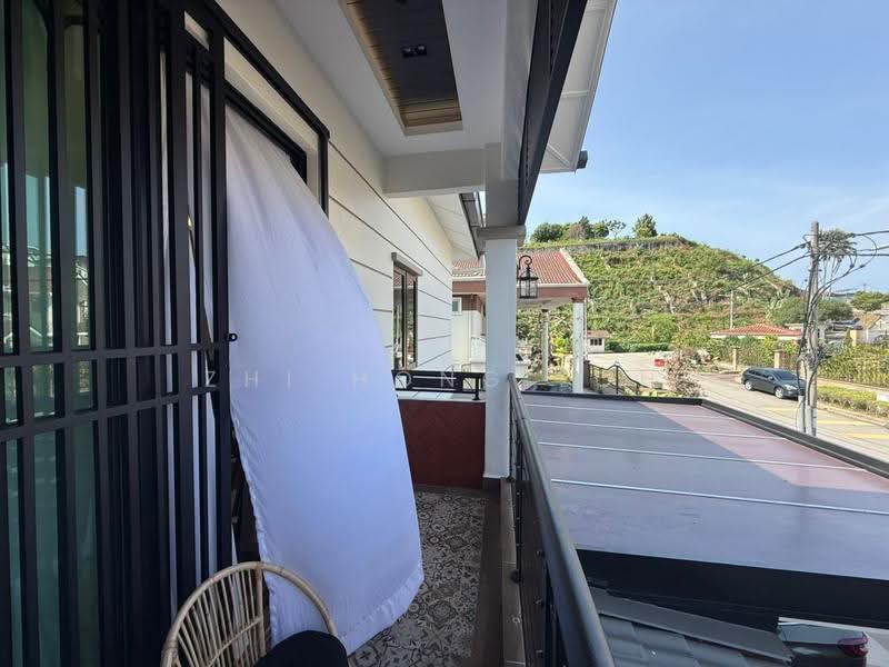 Rumah Berkembar untuk Dijual di Ukay Perdana (Ulu Kelang) - Zhi Hong Loh - Balcony - PropertyGuru.com.my