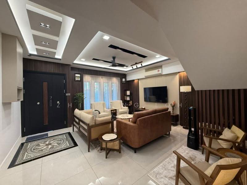 Rumah Berkembar untuk Dijual di Ukay Perdana (Ulu Kelang) - Zhi Hong Loh - Living Room - PropertyGuru.com.my