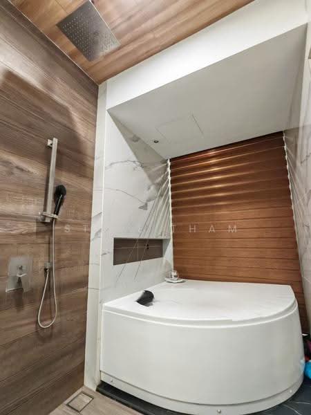 Rumah Teres 2-Tingkat untuk Dijual di D'alpinia (Puchong) - Steve Tham - Bathroom - PropertyGuru.com.my