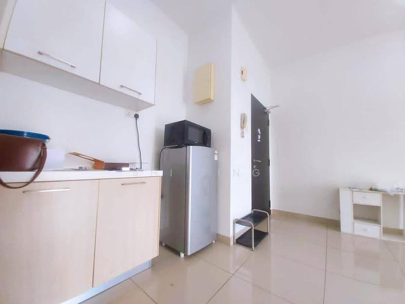 Pangsapuri untuk Dijual di D'Rich Executive Suites - Shi Ting - Kitchen - PropertyGuru.com.my