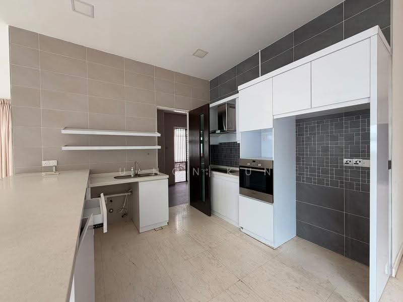 Rumah Banglo untuk Dijual di East Ledang (Iskandar Puteri (Nusajaya)) - U Hon Kun - Kitchen - PropertyGuru.com.my