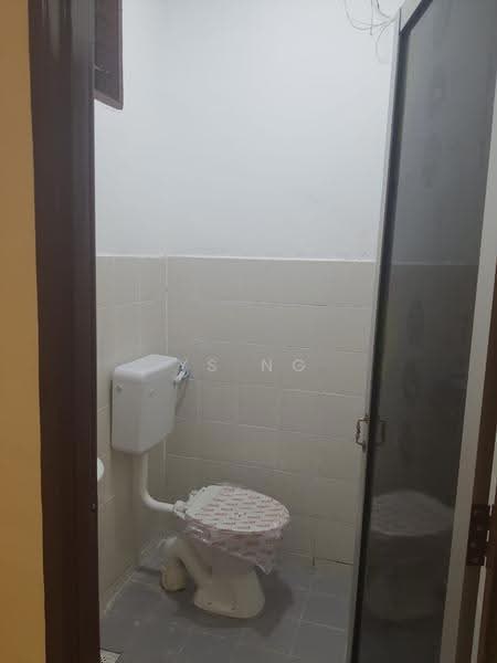 1-storey Terraced House for Sale in Taman Intan Perdana (Si Rusa) - Ys Ng - Bathroom - PropertyGuru.com.my