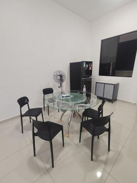 Rumah Teres untuk Disewa di Taman Desa Tebrau (Tebrau) - Alicia Voon - Dining Room - PropertyGuru.com.my