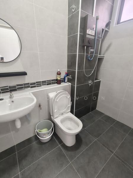 Rumah Teres untuk Disewa di Taman Desa Tebrau (Tebrau) - Alicia Voon - Bathroom - PropertyGuru.com.my