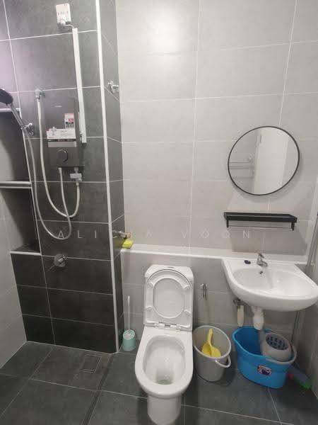 Rumah Teres untuk Disewa di Taman Desa Tebrau (Tebrau) - Alicia Voon - Bathroom - PropertyGuru.com.my