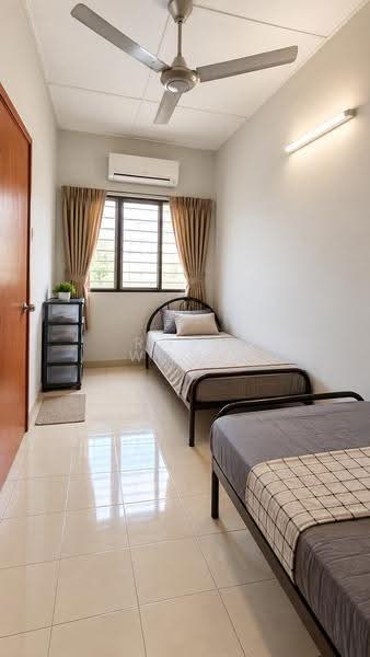 Rumah Teres untuk Dijual di Taman Bukit Subang (Shah Alam) - Rose Wong - Bedroom - PropertyGuru.com.my