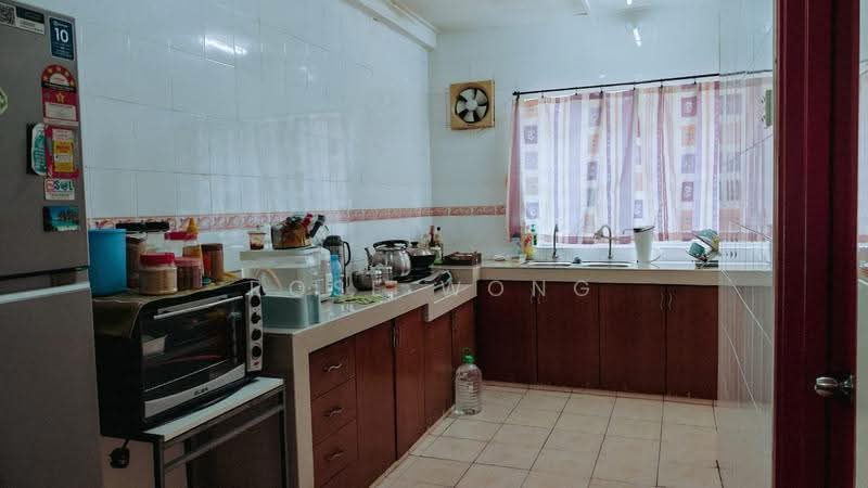 Rumah Teres untuk Dijual di Taman Bukit Subang (Shah Alam) - Rose Wong - Kitchen - PropertyGuru.com.my