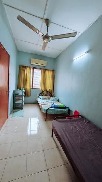 Rumah Teres untuk Dijual di Taman Bukit Subang (Shah Alam) - Rose Wong - Bedroom - PropertyGuru.com.my