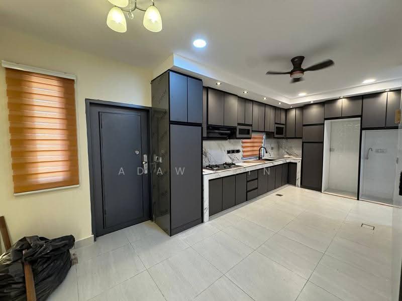 2-storey Terraced House for Rent in Bandar Bukit Raja (Klang) - Adaw Zain - Kitchen - PropertyGuru.com.my