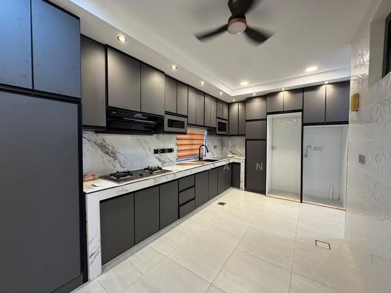 2-storey Terraced House for Rent in Bandar Bukit Raja (Klang) - Adaw Zain - Kitchen - PropertyGuru.com.my