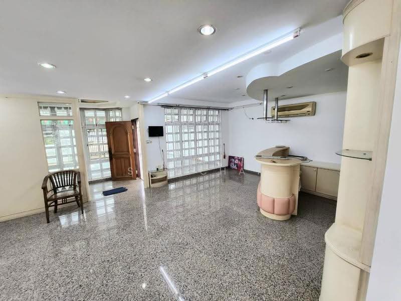 Rumah Berkembar untuk Dijual di Taman Pelangi (Johor Bahru) - Sam Chai - Living Room - PropertyGuru.com.my