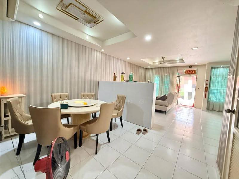 2-storey Terraced House for Sale in Taman Seri Orkid (Skudai) - Bee Ng - Dining Room - PropertyGuru.com.my