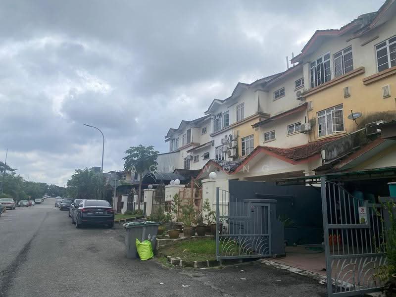 3-storey Terraced House for Sale in Taman D'Utama (Johor Bahru) - Jack Wong - Exterior - PropertyGuru.com.my