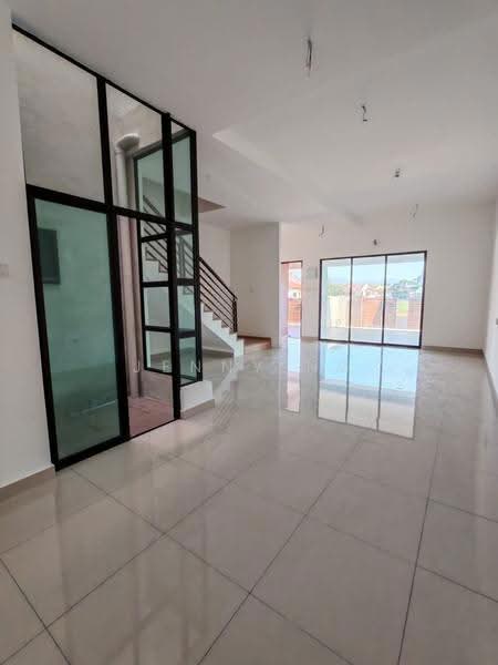 2-storey Terraced House for Sale in Bandar Cyber Ipoh (Bandar Siber) (Ipoh) - Jenny Ng - Living Room - PropertyGuru.com.my