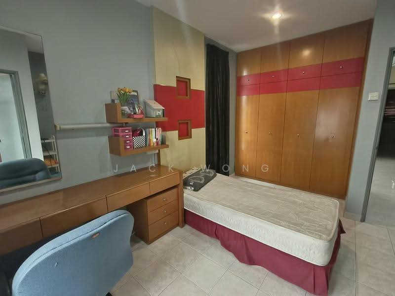 3-storey Terraced House for Sale in Taman D'Utama (Johor Bahru) - Jack Wong - Bedroom - PropertyGuru.com.my