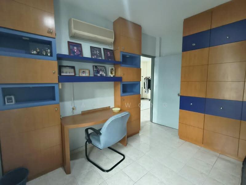 3-storey Terraced House for Sale in Taman D'Utama (Johor Bahru) - Jack Wong - Study - PropertyGuru.com.my